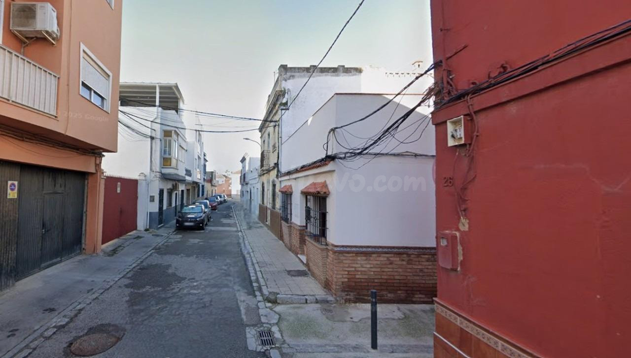 ADOSADO EN LA LINEA DE LA CONCEPCION
