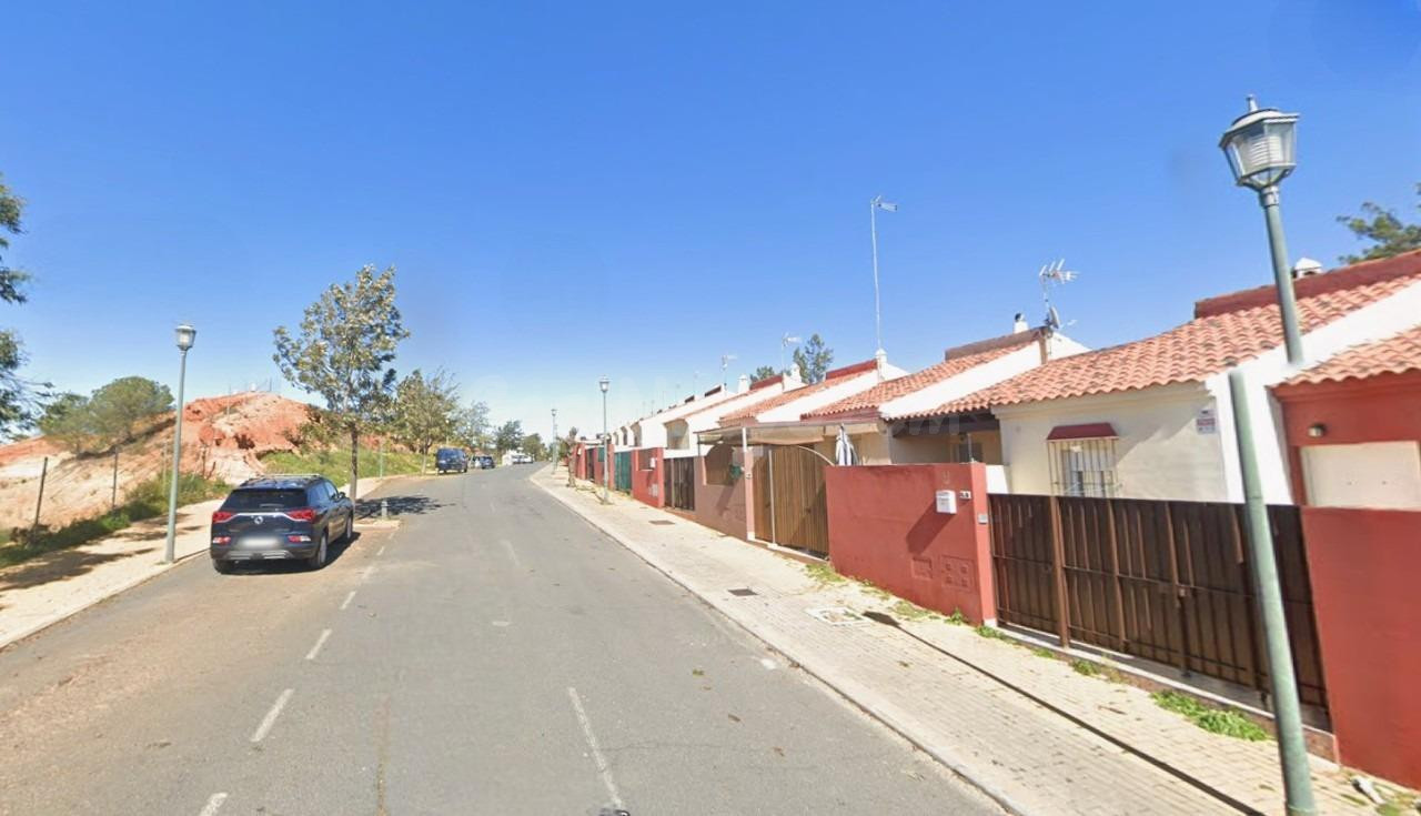 Venta de Casa Adosada en Ayamonte, Huelva. ACTIVO INMOBILIARIO SIN POSESIÓN, NO VISITABLE.