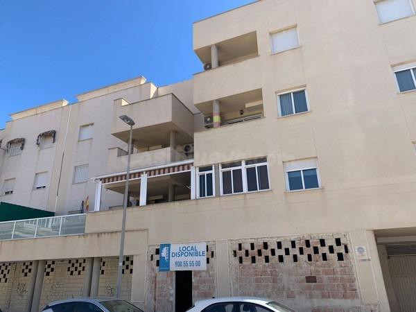 Se vende Local Comercial en la localidad de Almería