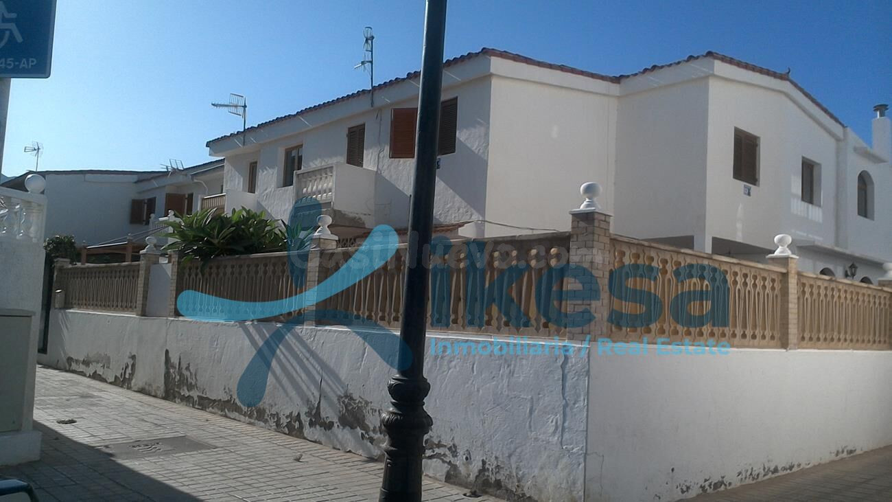 Venta de casa adosada en Agaete, Las Palmas. ACTIVO INMOBILIARIO SIN POSESIÓN, NO SE PUEDE VISITAR.