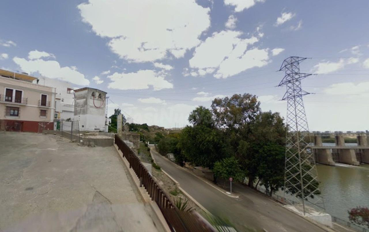 ADOSADO EN VENTA EN ALCALÁ DEL RÍO. ACTIVO INMOBILIARIO SIN POSESIÓN, NO VISITABLE.
