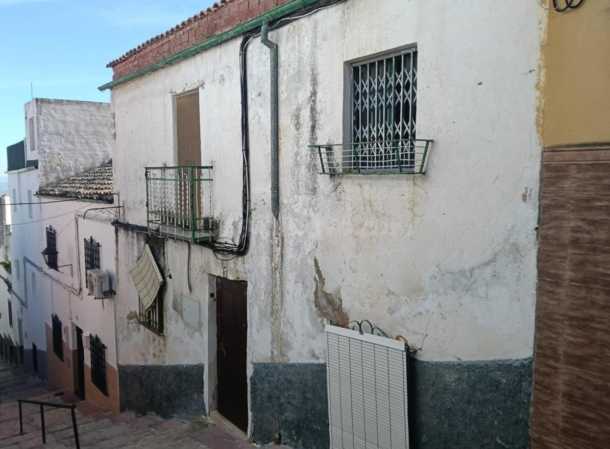 CASA DE PUEBLO A REFORMAR EN JAEN