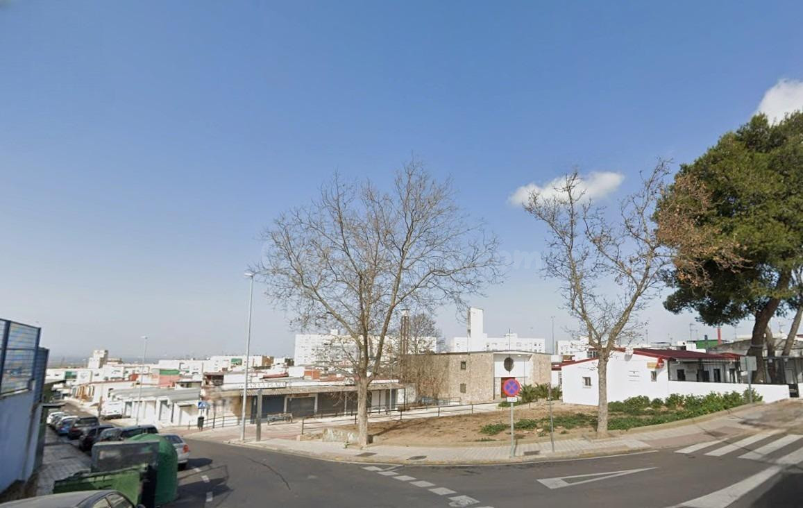 ADOSADO EN VENTA EN BADAJOZ. Activo inmobiliario SIN POSESIÓN, NO VISITABLE.