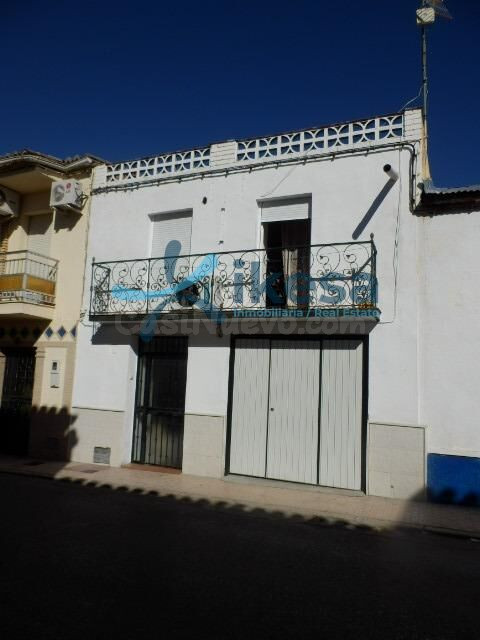 Venta de Casa en Mengíbar, Jaén. Activo inmobiliario Sin Posesión, No Se Puede Visitar.