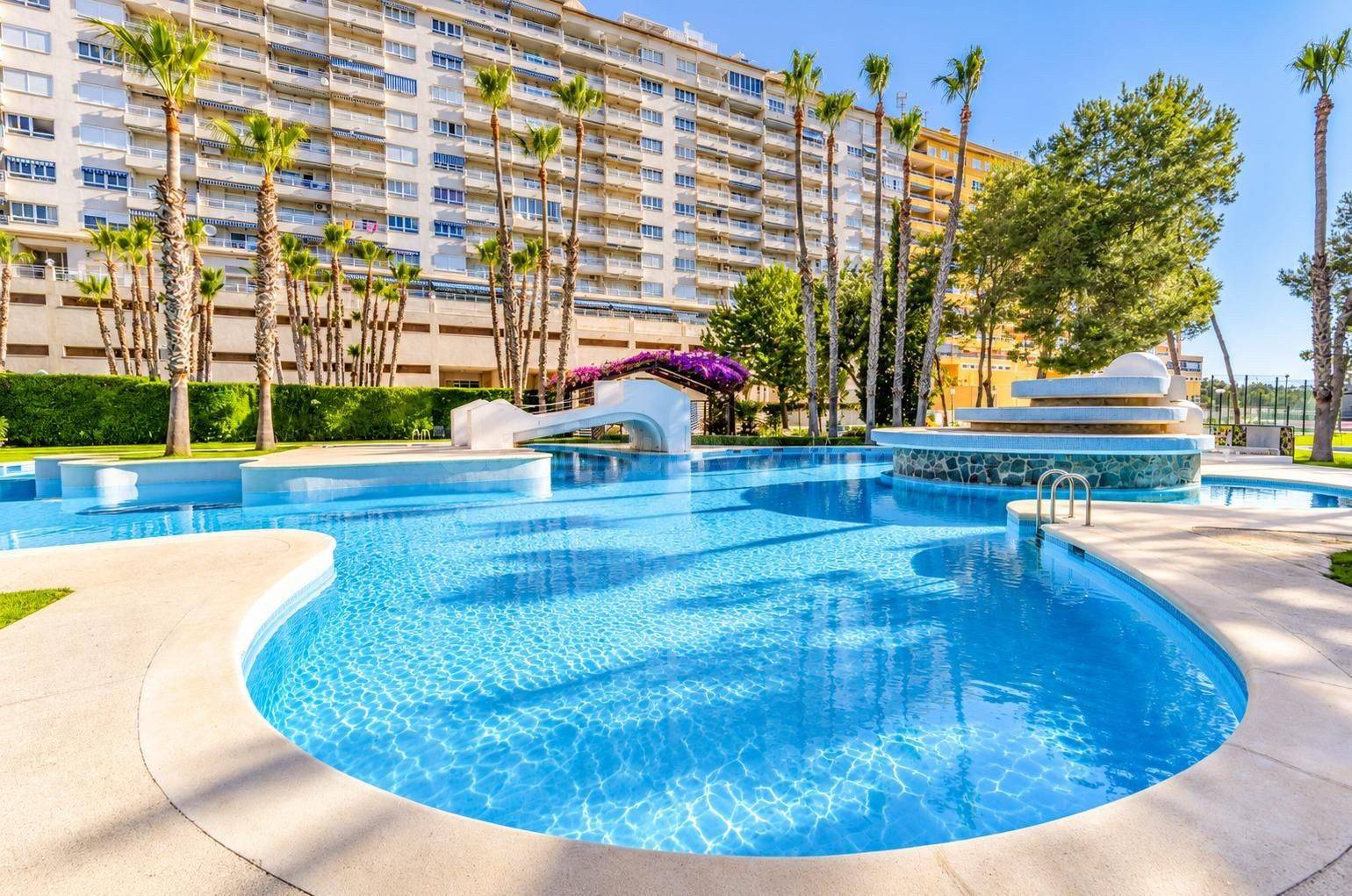 APARTAMENTO DE 1 DORMITORIO 1 BAÑO EN ORIHUELA COSTA (CAMPO AMOR)