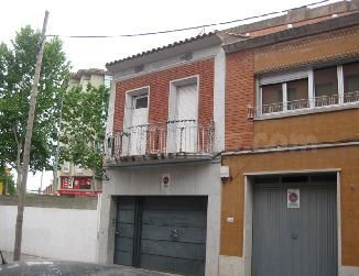 Se vende Casa Adosada OKUPADA en Larra 7 Sabadell, (Barcelon - foto 2