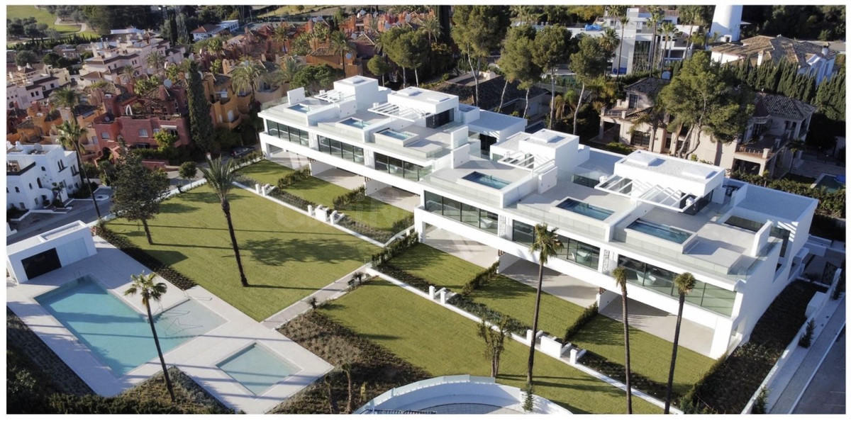 Adosado 4 habitaciones 442m² en venta - Marbella