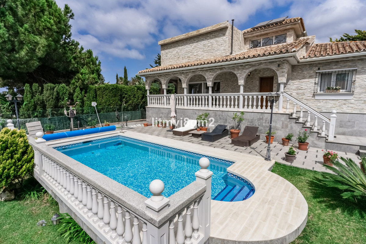 Chalet 4 habitaciones 390m² en venta - Marbella