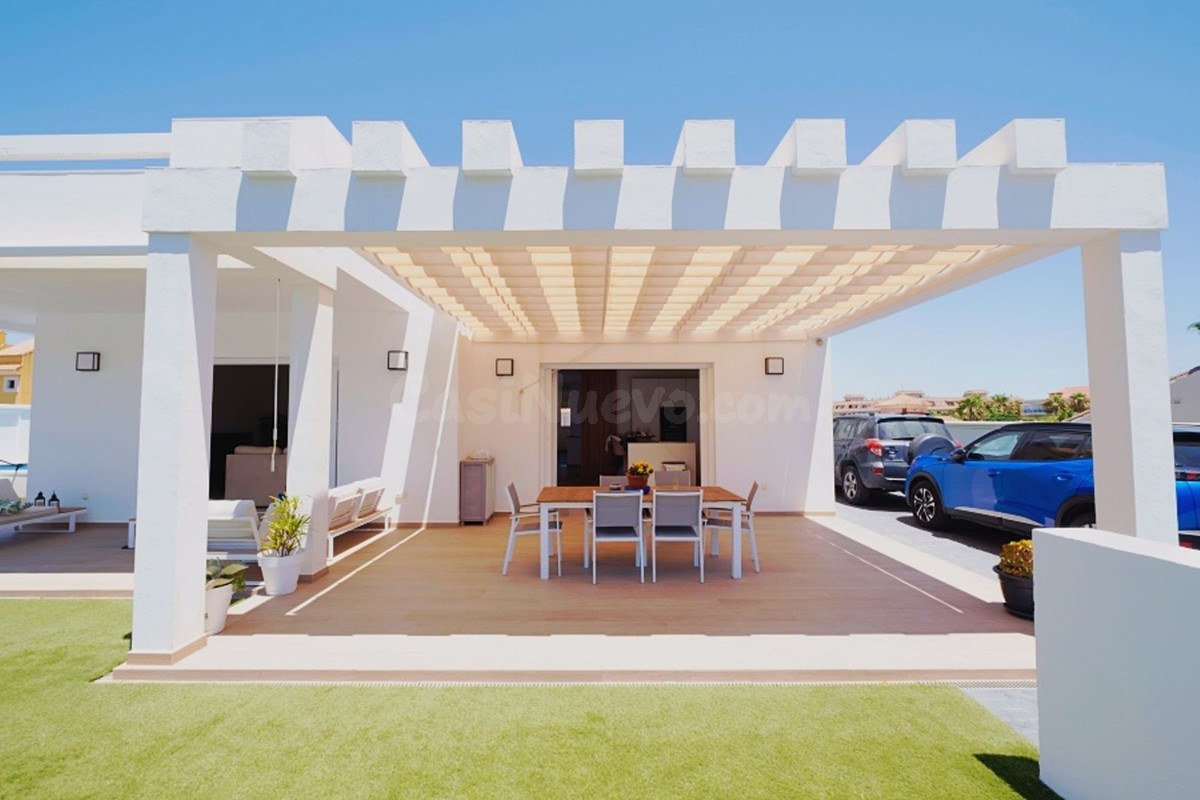 Chalet 4 habitaciones 283m² en venta - Costa del Sol