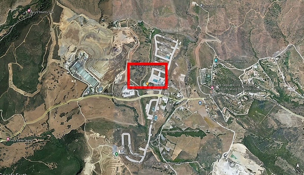 Parcela urbanizable en Casares Málaga - 358 m² para proyecto industrial