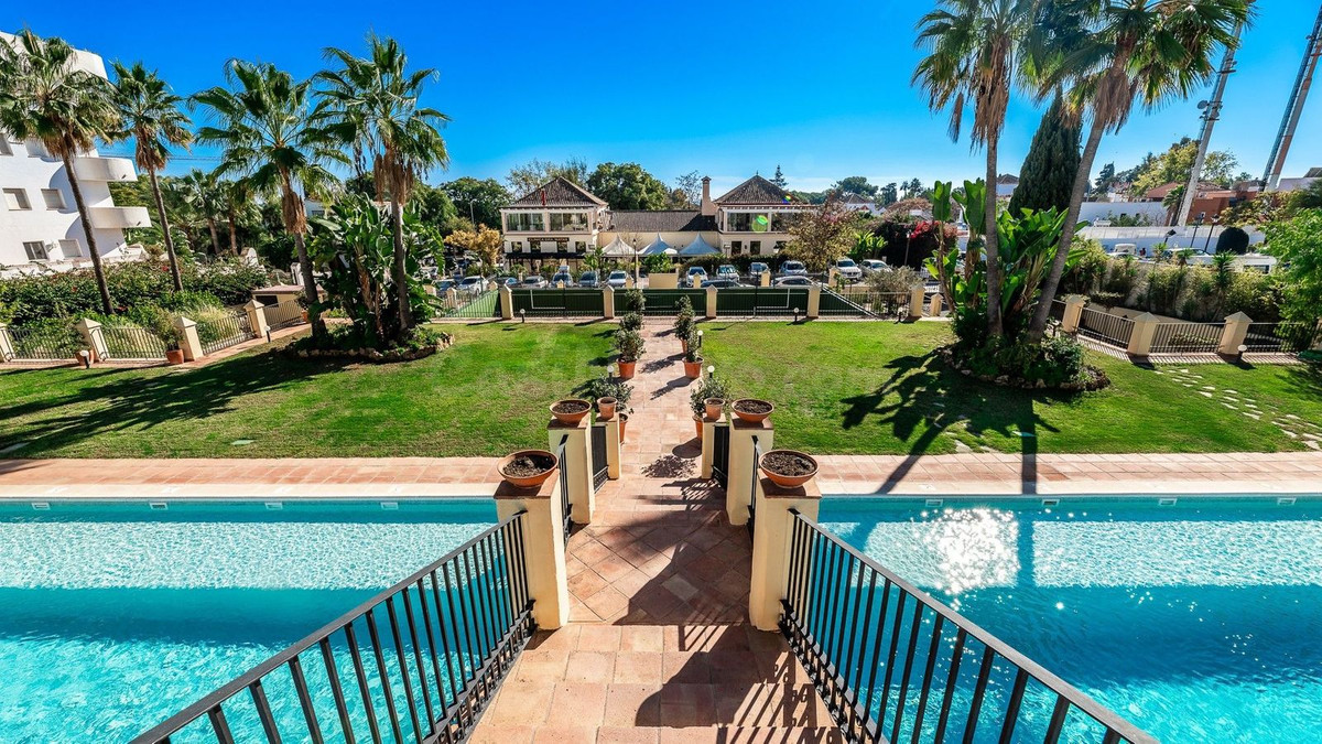 Adosado 6 habitaciones 235m² en venta - Marbella