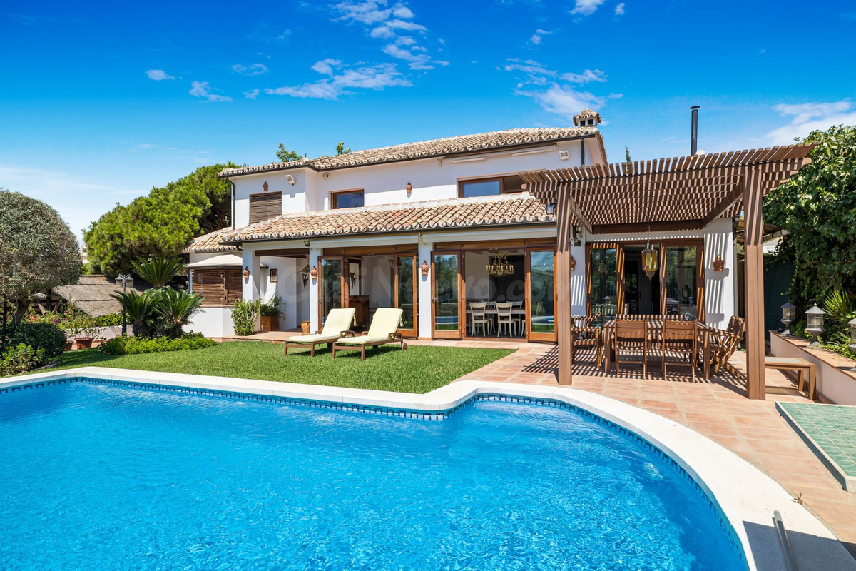 Chalet 6 habitaciones 397m² en venta - Marbella