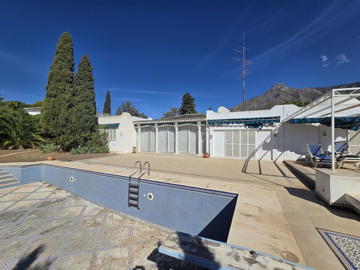 Chalet 6 habitaciones 450m² en venta - Marbella