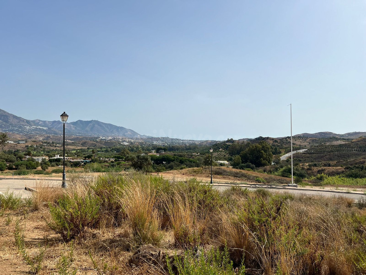 9 parcelas urbanas en Mijas para construir villa exclusiva