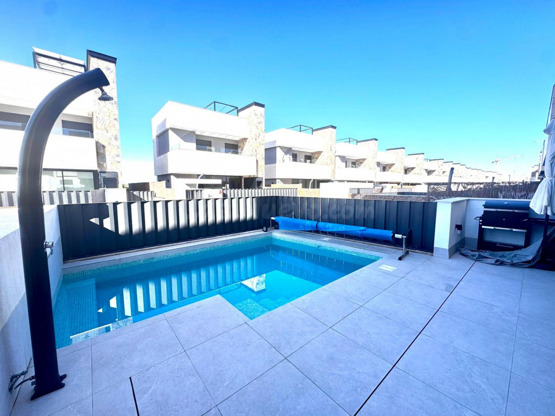 Villa 4 habitaciones 212m² en venta - Dolores de Pacheco-Santa Rosalía