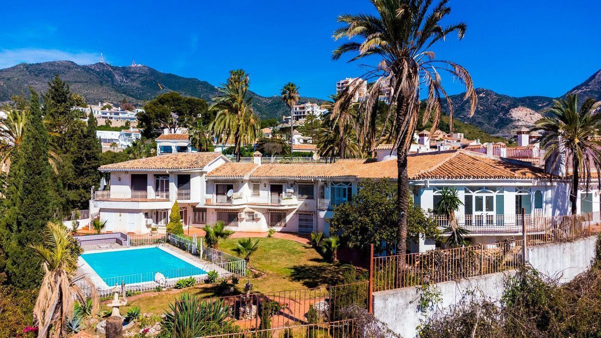 Villa 9 habitaciones 1146m² en venta - El Higuerón - Capellanía