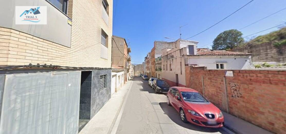 Venta de Garaje en Santa Margarida de Montbui, Barcelona.