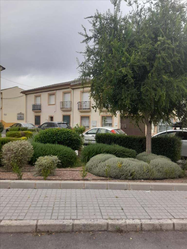 Venta de casa en Guadalcázar, Córdoba.