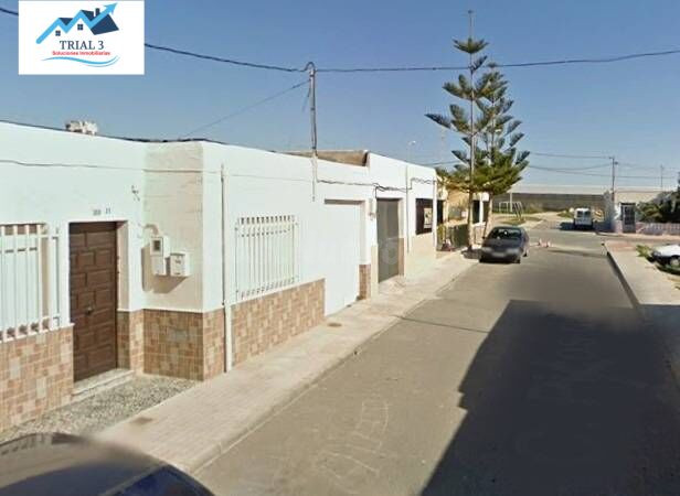 Venta de casa en El Ejido, Almería.