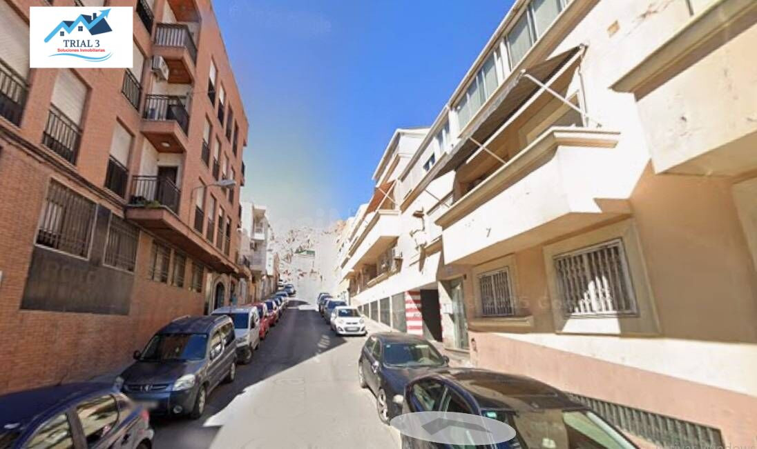 Venta de piso en Almería.