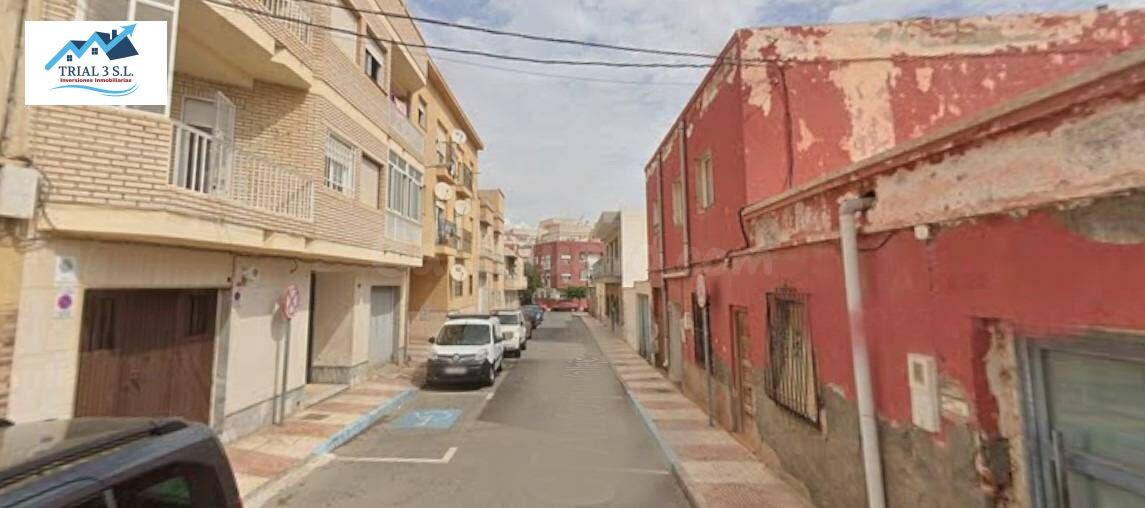 Venta de casa en Roquetas de Mar (Almería)