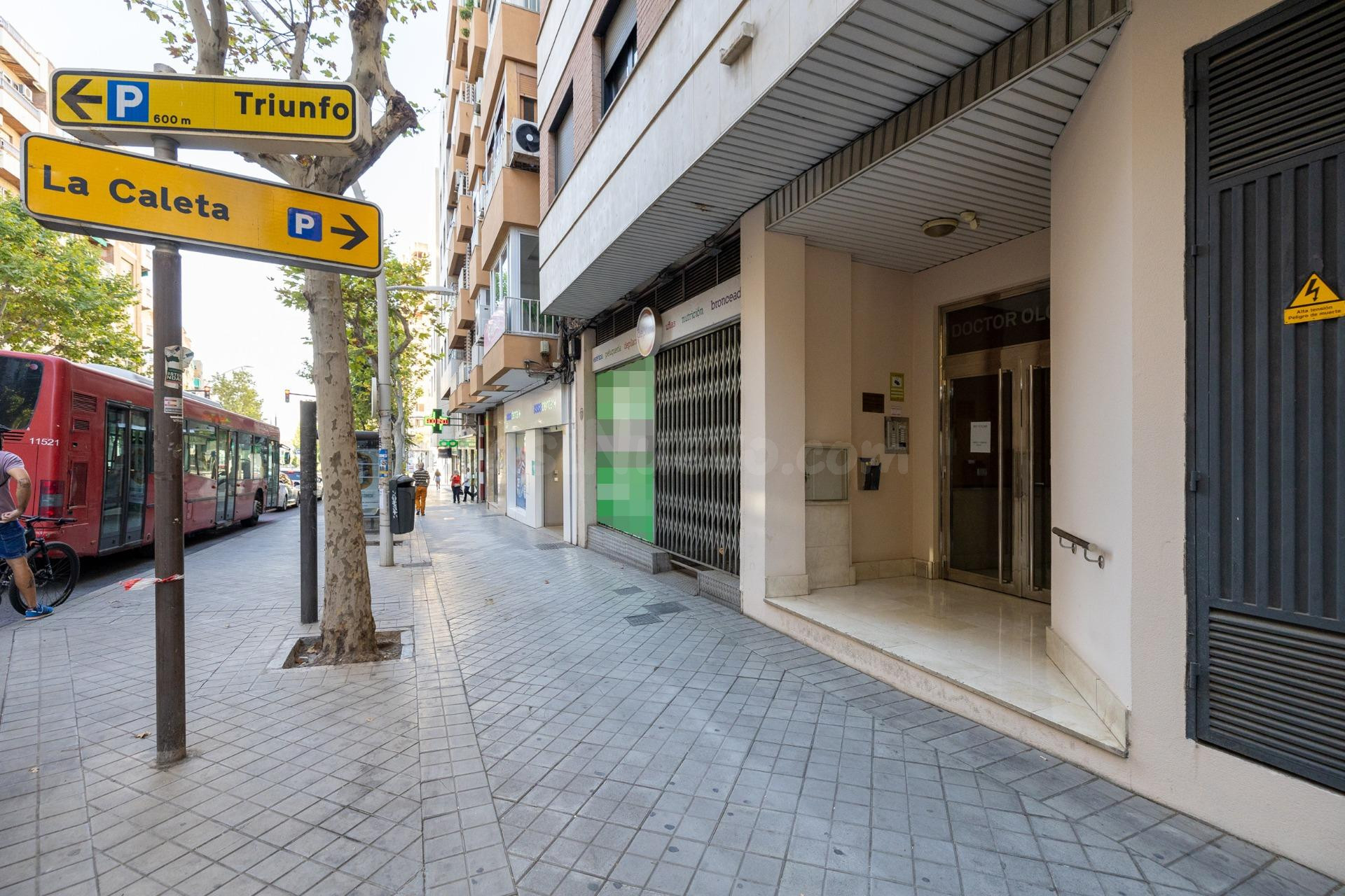 LOCAL COMERCIAL EN VENTA - ZONA PLAZA DE TOROS, GRANADA