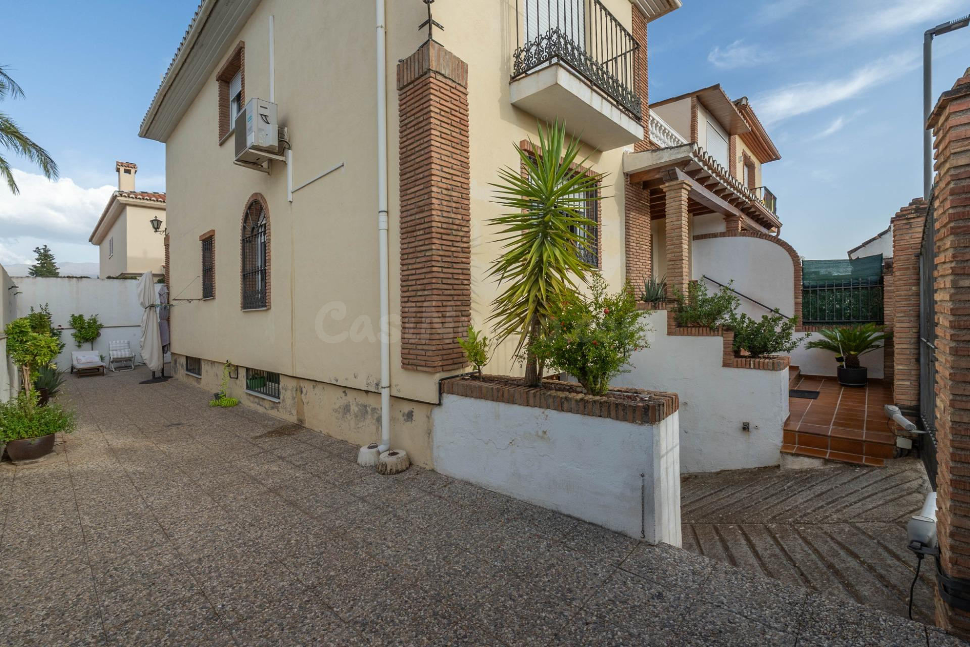 Magnífica casa unifamiliar de 4 dormitorios grandes en Otura