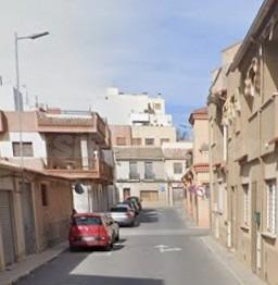 PISO EN EL PINO
