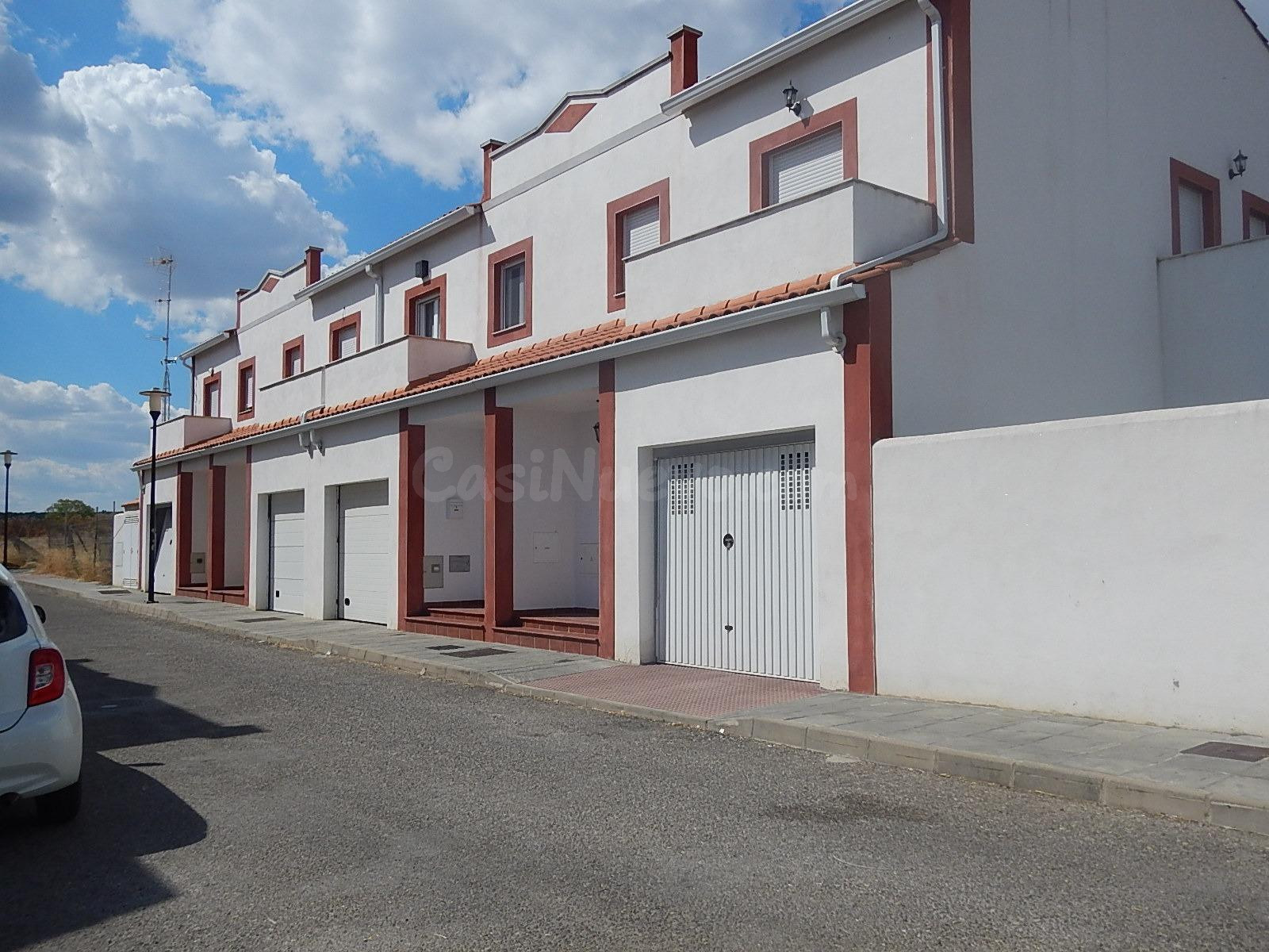 Venta de Casa Adosada sin posesión (no visitable) en Fregenal de la Sierra - Badajoz