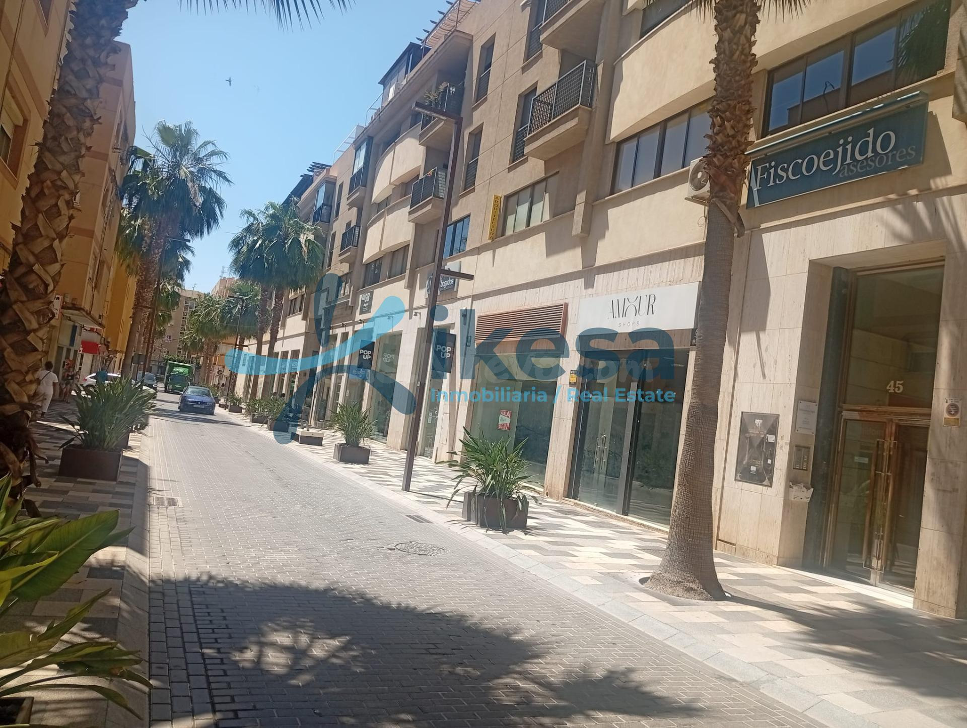 Se vende Local Comercial en la localidad de El Ejido