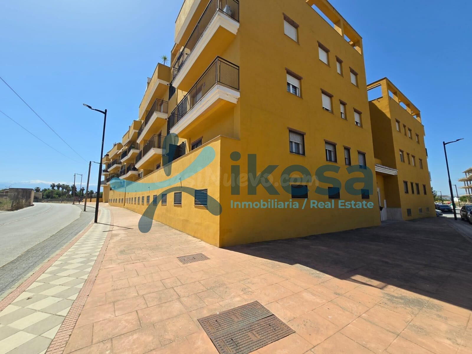 Se vende Local Comercial en la localidad de Atarfe