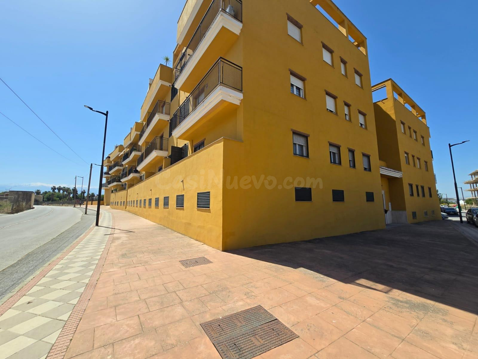 Se vende Local Comercial en la localidad de Atarfe