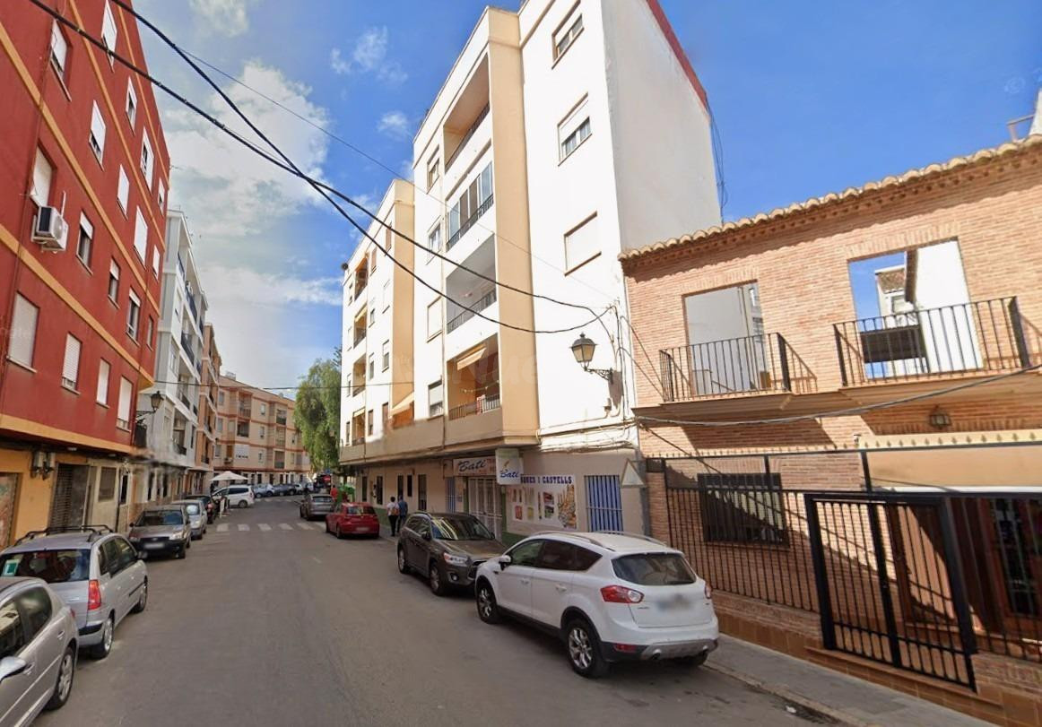 Piso en venta en La Pobla de Farnals (Valencia). Sin posesión (No visitable)