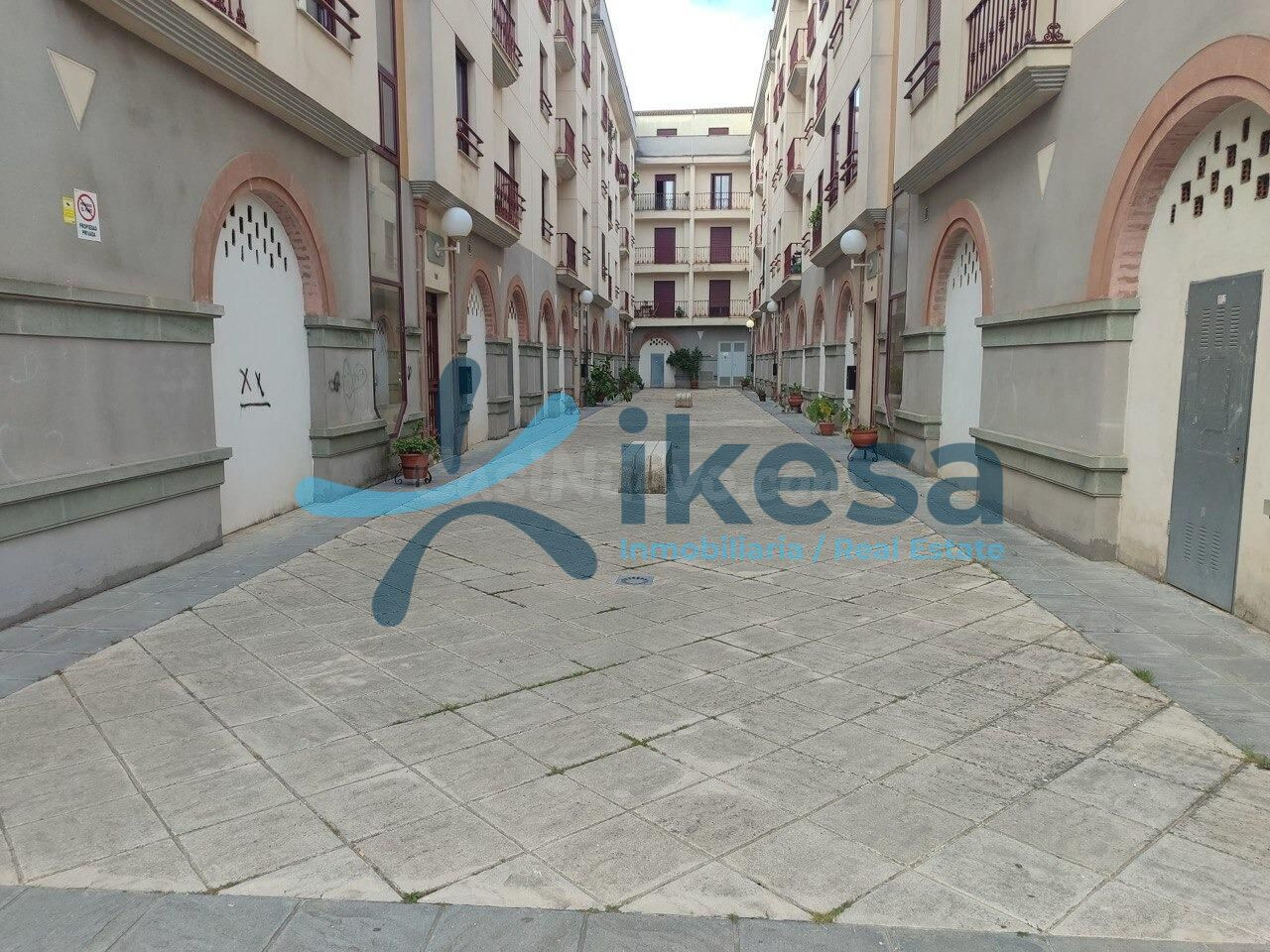Venta de Local Comercial en Torredonjimeno, Jaén - foto 2