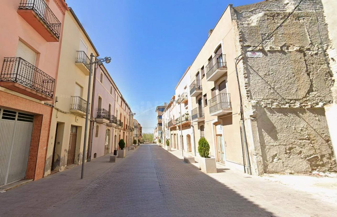 Piso en venta en Almacelles (Lleida). Sin posesión (No visitable)