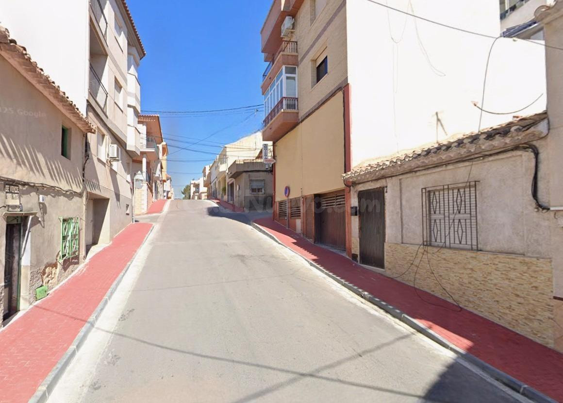 Unifamiliar en venta en Calasparra (Murcia). Sin posesión (No visitable)