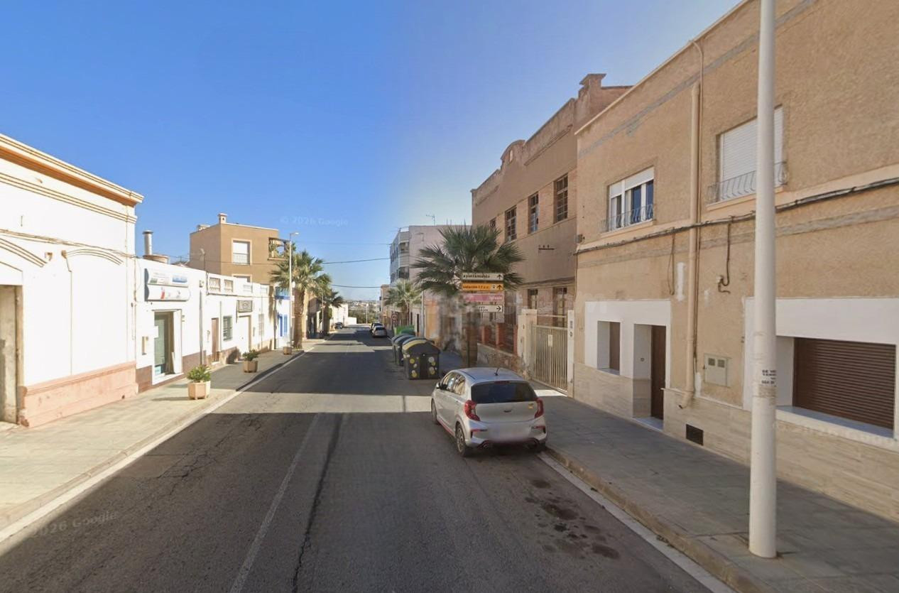 Piso en venta en Benahadux, Almería. Activo inmobiliario SIN POSESIÓN, NO SE PUEDE VISITAR