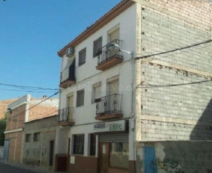 Se vende Chalet en la localidad de Baza Sin Posesión