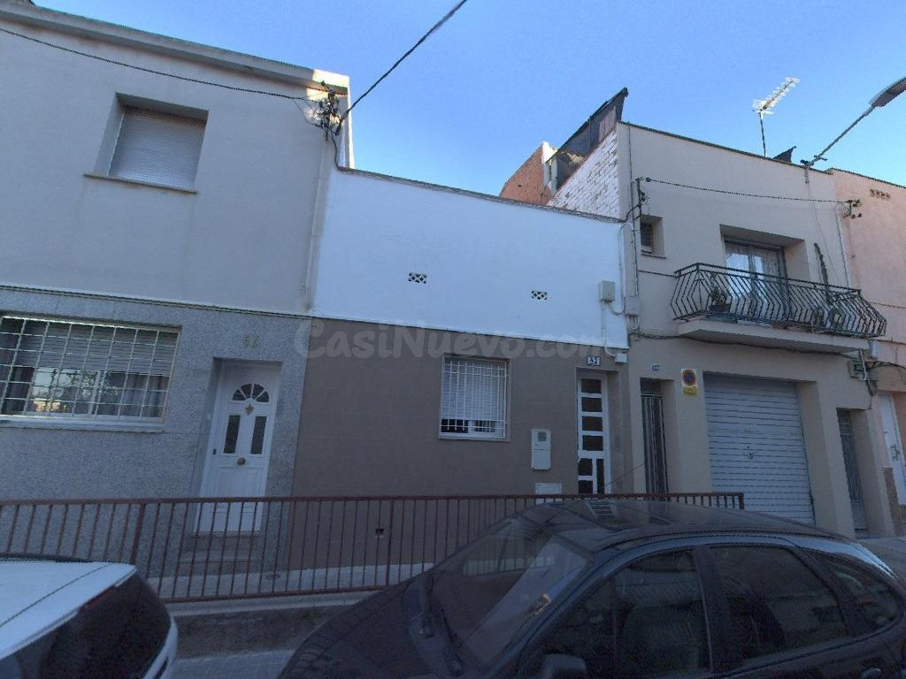 Venta de Adosado Sin Posesión en Sabadell