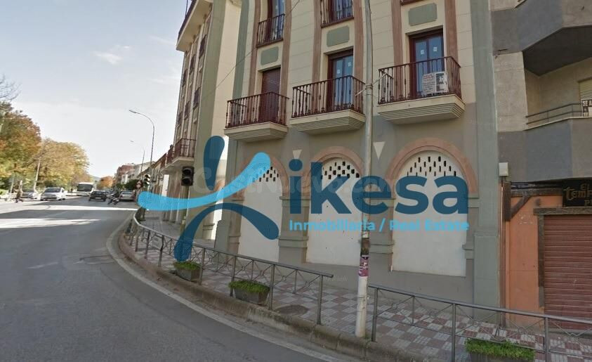 Venta de Local Comercial en Torredonjimeno, Jáne. - foto 5