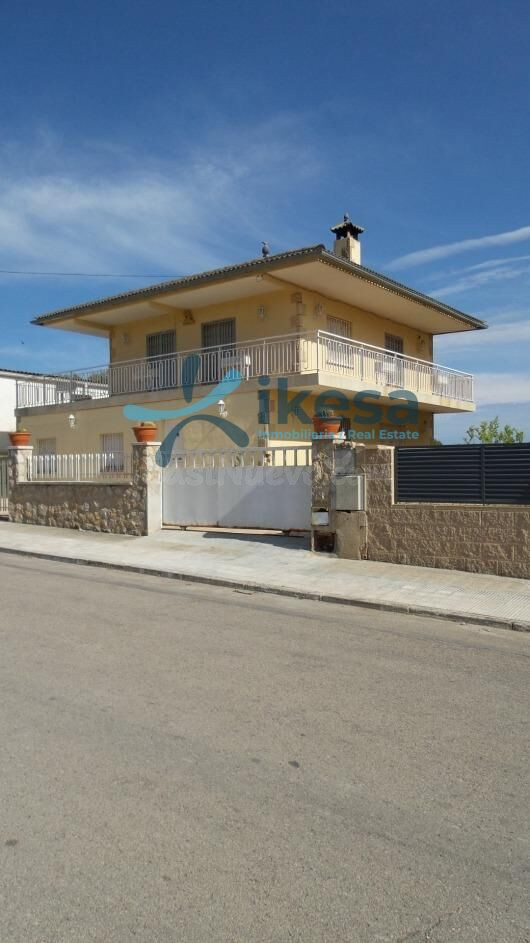 Venta de Casa en Sant Jaume dels Domenys, Tarragona. Activo Inmobiliario Sin Posesión. No se puede visitar.