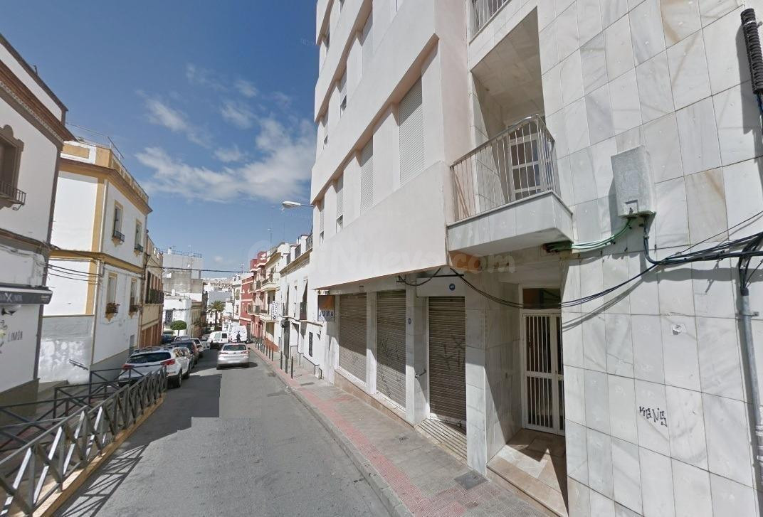 Venta de piso sin posesión en Alcalá de Guadaíra (Sevilla)