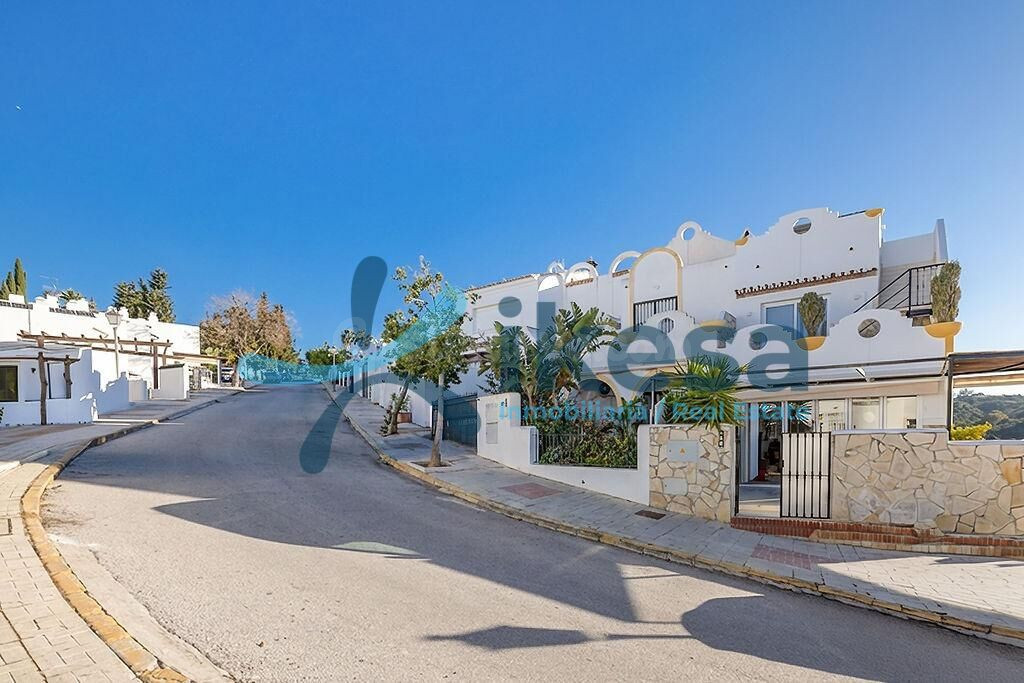 Venta de Casa Adosada en Marbella, Málaga.