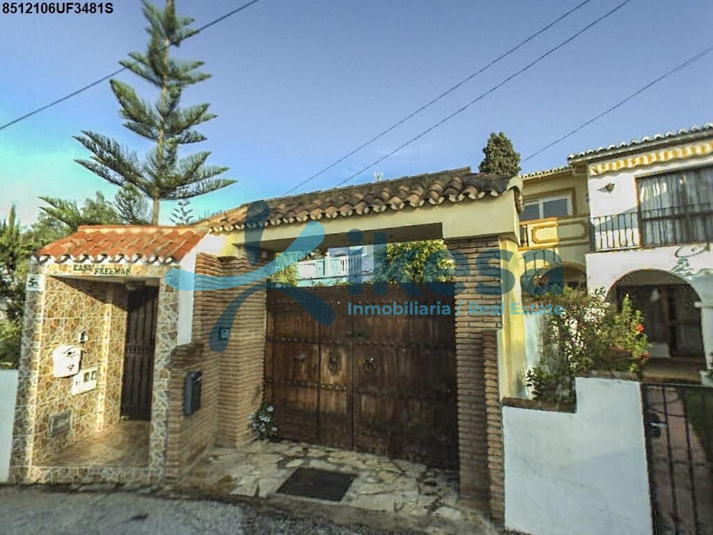 Venta de Adosado en Marbella, Málaga. VIVIENDA ALQUILADA, IDEAL PARA INVERSORES