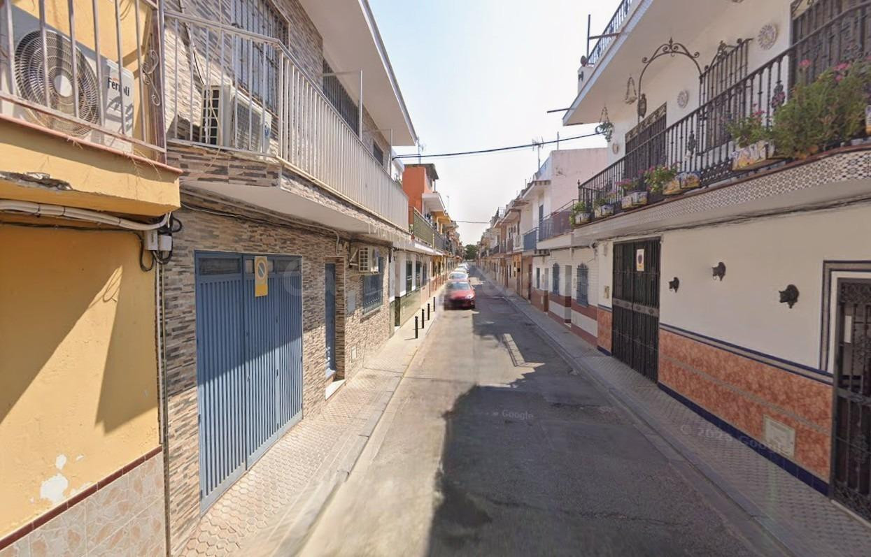 Adosado en Sevilla. Activo inmobiliario SIN POSESIÓN, NO SE PUEDE VISITAR