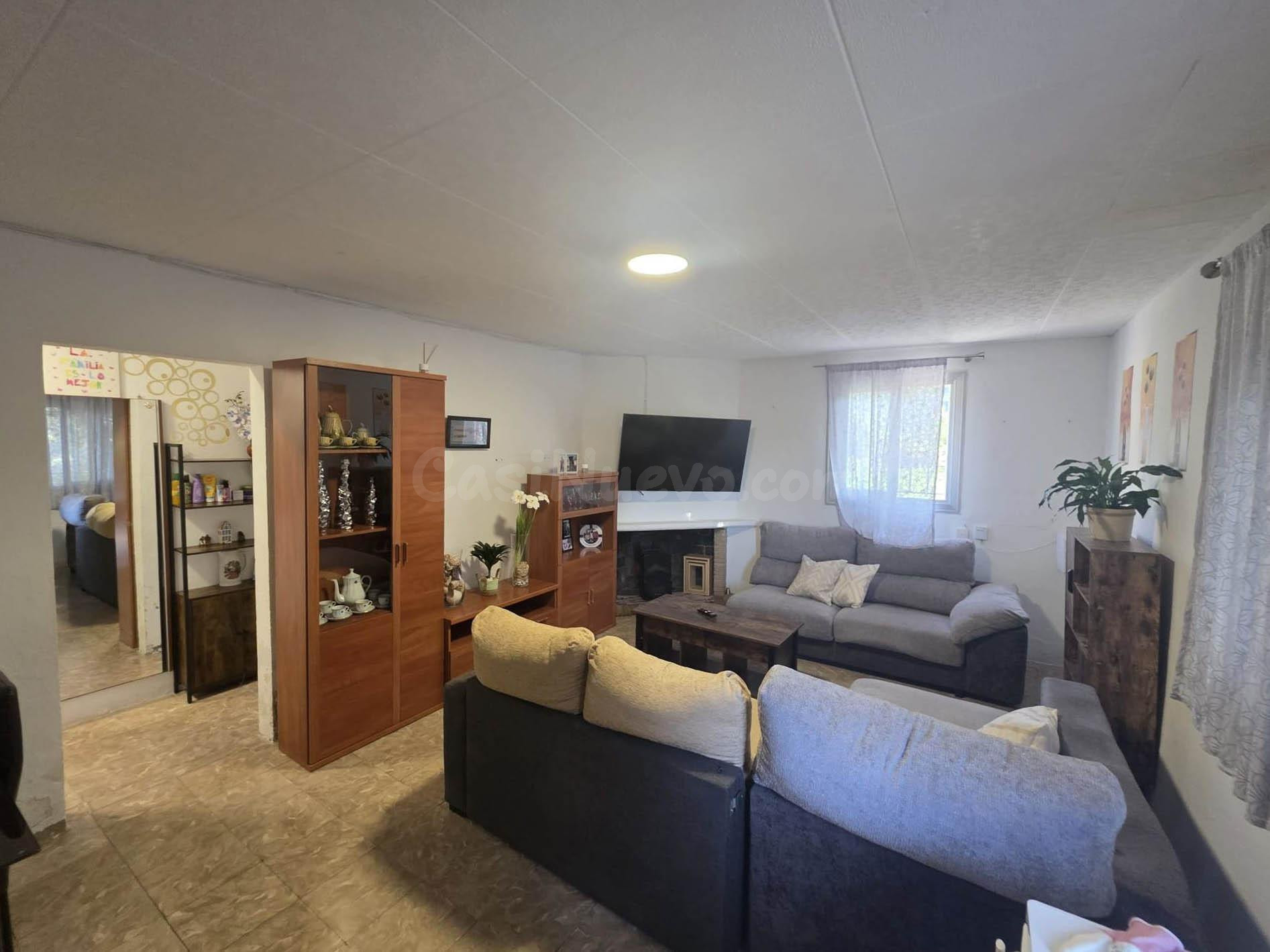IDEAL PARA INVERSORES · CASA A CUATRO VIENTOS EN VENTA EN CA