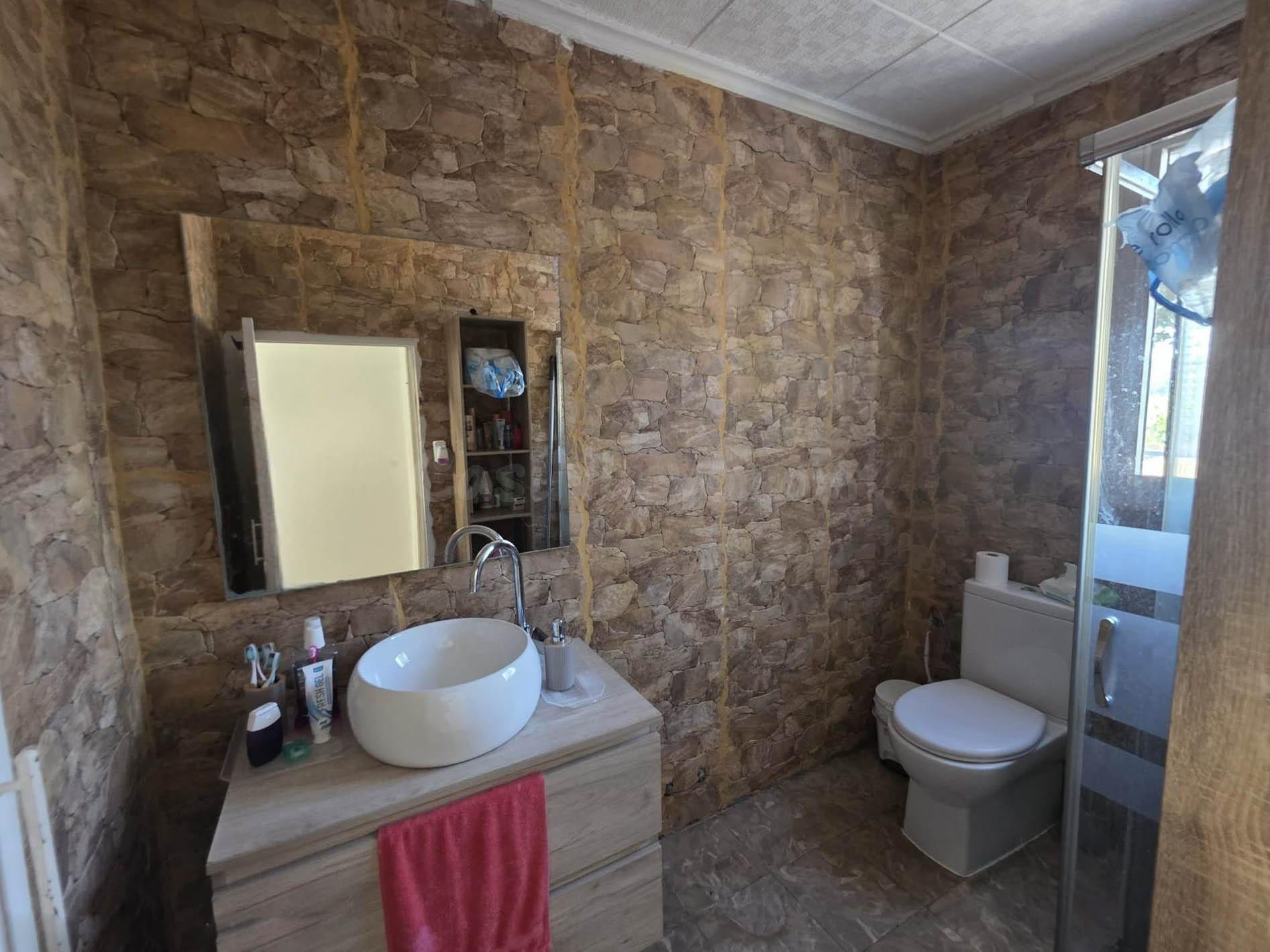 IDEAL PARA INVERSORES · CASA A CUATRO VIENTOS EN VENTA EN CA - foto 5