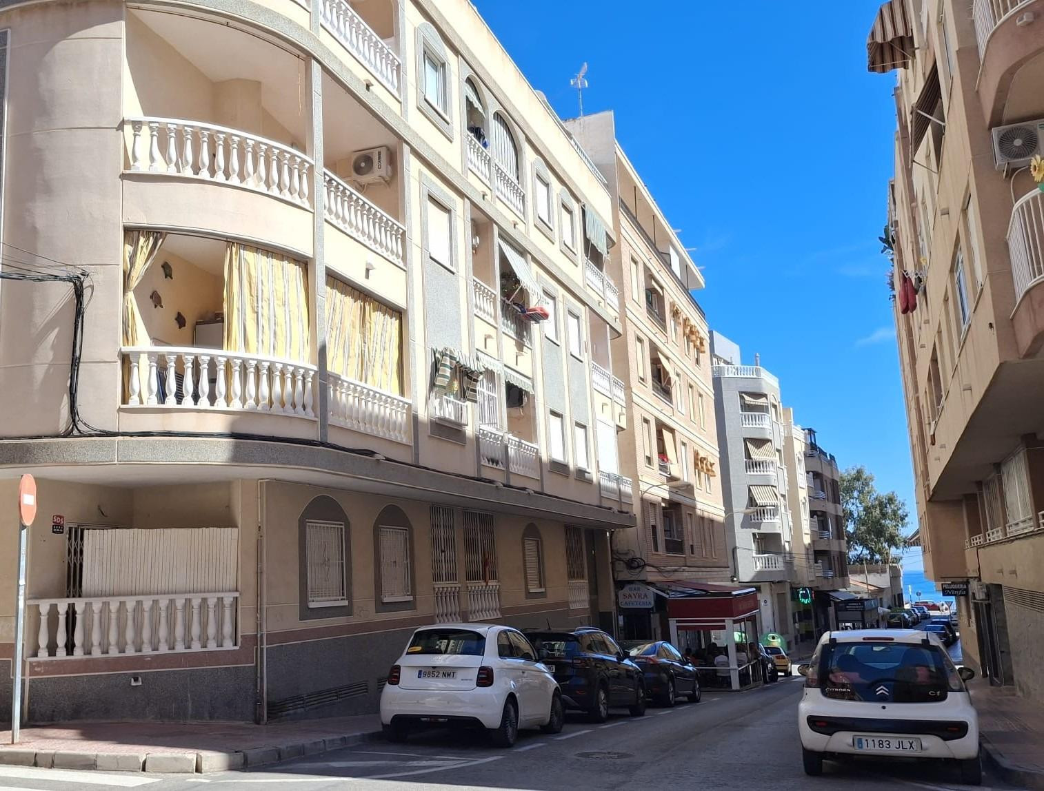 Apartamento de 3 dormitorios a 100 m de Playa de Los Locos en Torrevieja