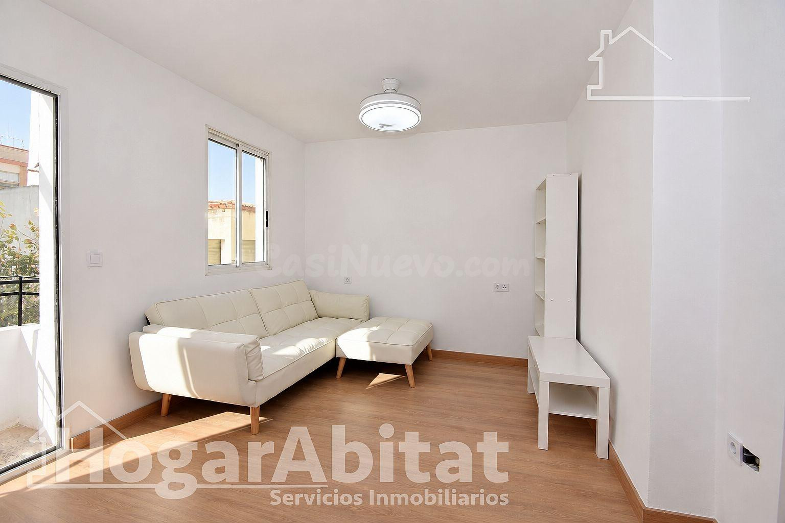 Acogedor, reformado y exterior, con balcón y ascensor, todo  - foto 3