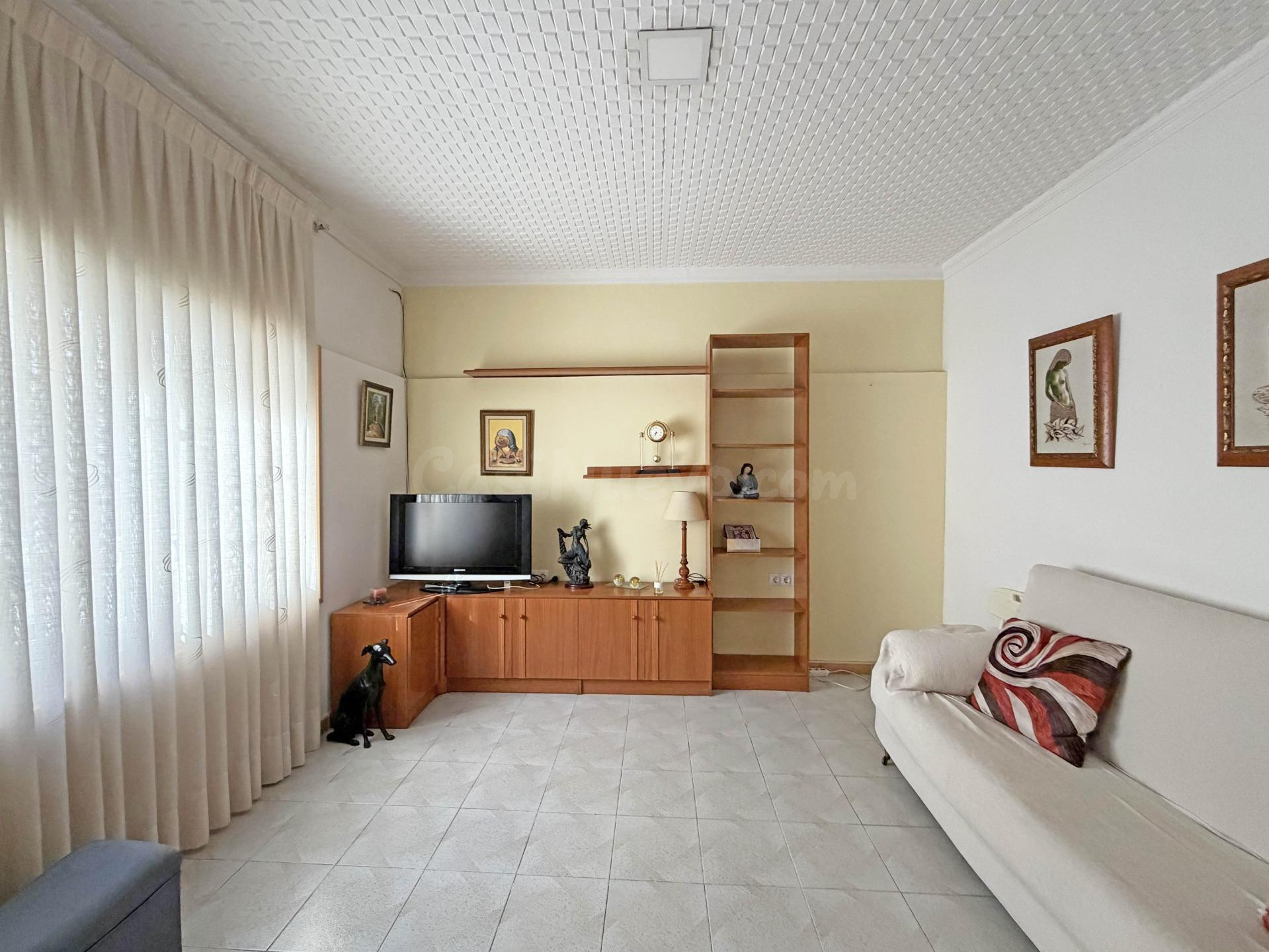 CASA ADOSADA CON TERRAZA DE 3 habitaciones EN CA N'ORIAC - foto 2